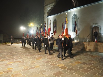 Arrivée des porte-drapeaux