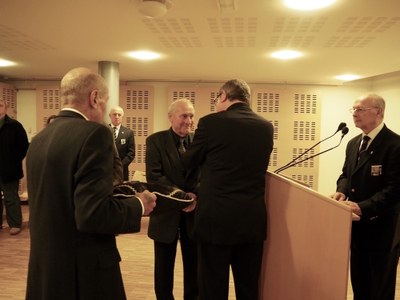 Remise de médaille à M. André Oberdorf