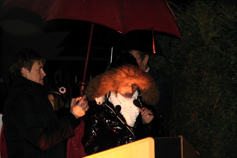 11 nov 2010 Waldighoffen - Christiane Vallin pendant la lecture de son texte