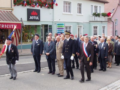 Congrès Départemental UNC 09.09.2007 cortège, les officiels