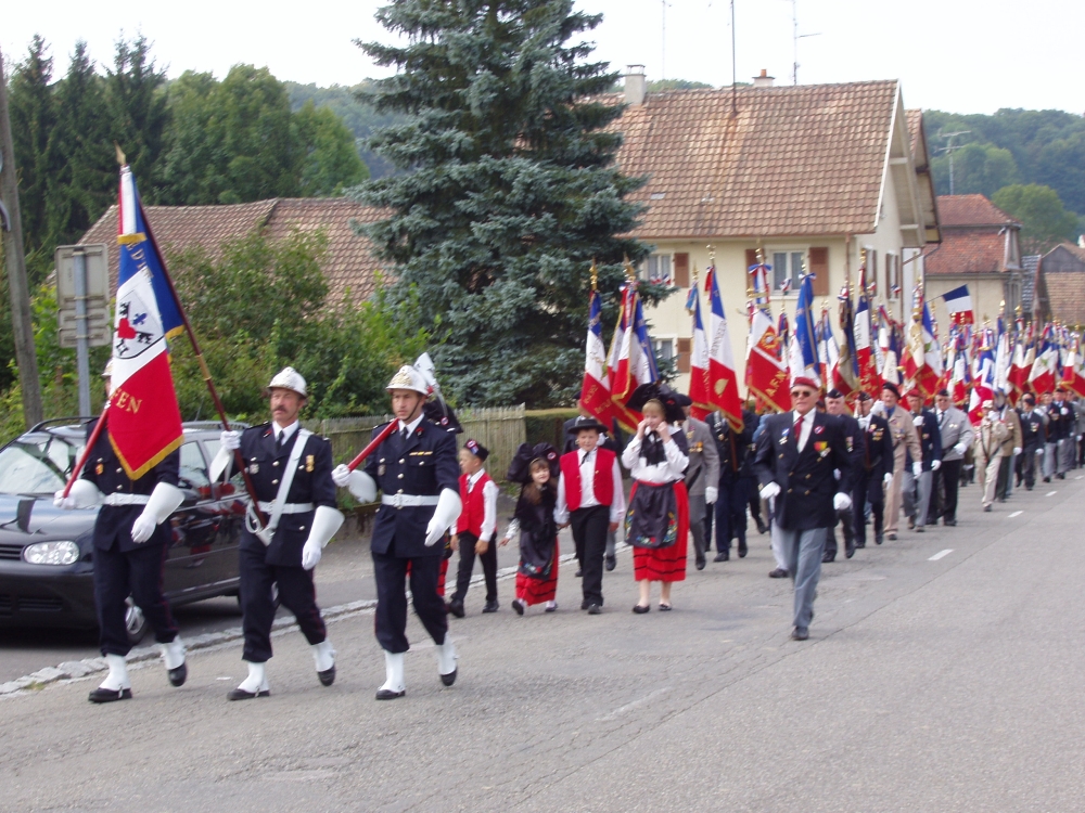 Congrès Départemental UNC 09.09.2007 début du cortège