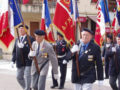 Congrès Départemental UNC 09.09.2007 Henlin Henri porte drapeau