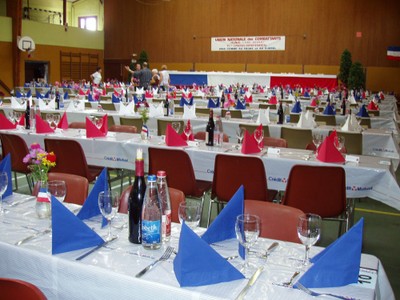 Congrès Départemental UNC 09.09.2007 tables bleu blanc rouge