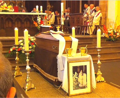 Le cercueil du père François