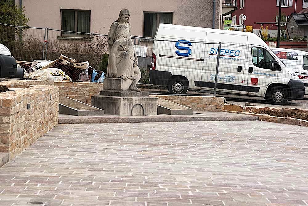 2013/04/22 Aménagement du monument aux morts