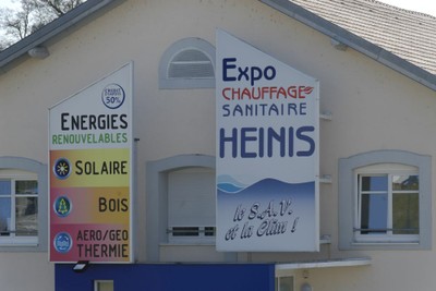 Les enseignes des Ets Heinis à Waldighoffen