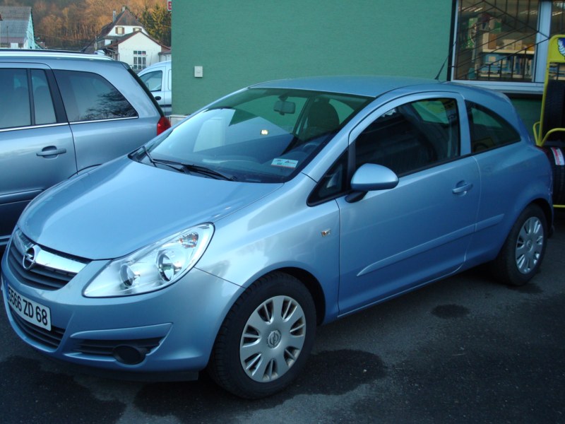 CORSA D - Vue de profil