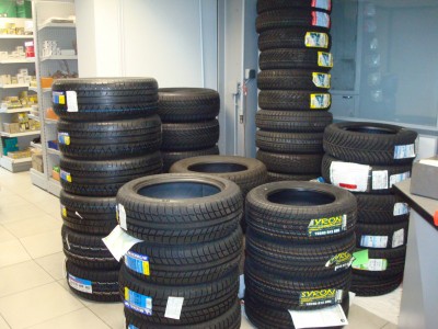 Le stock de pneus hiver du Garage Dresch à Waldighoffen