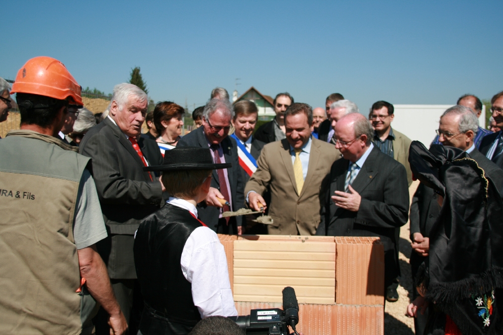 Waldighoffen 1ère pierre - truelle 3