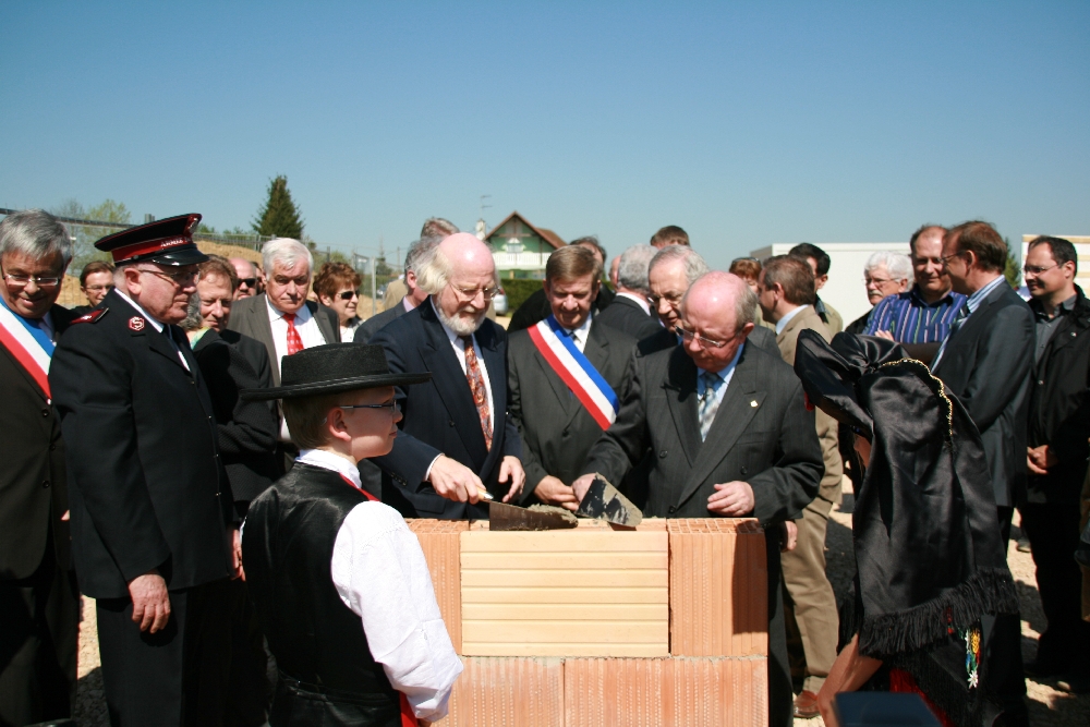 Waldighoffen 1ère pierre - truelle 4