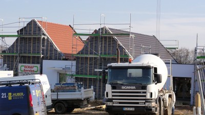 Toitures et camion du chantier de l'Ehpad de Waldighoffen avril 2011