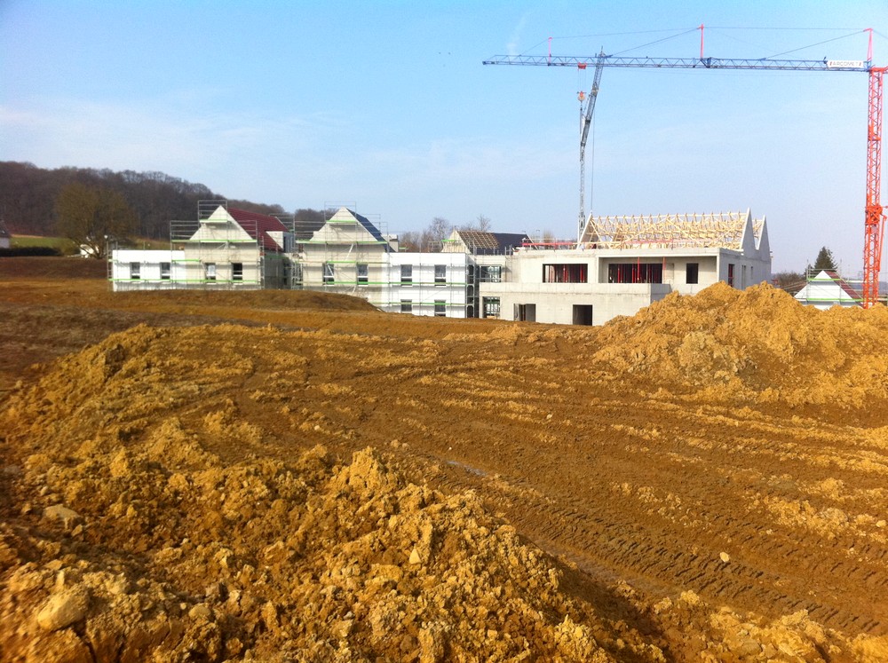 Vue côté est du chantier de l'EHPAD de Waldighoffen, le 3 mars 2011
