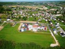 Vue très haute de l'EHPAD de Waldighoffen terminé et bien intégrée dans le village.