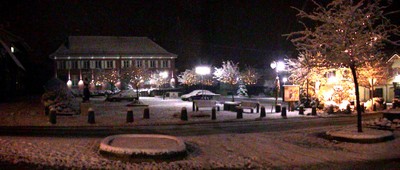 Nuit sur la Mairie de Waldighoffen en hiver