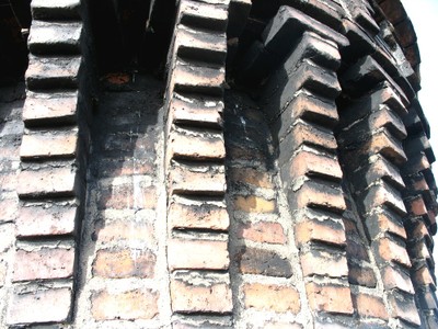 Détail de la cheminée de l'usine de Waldighoffen