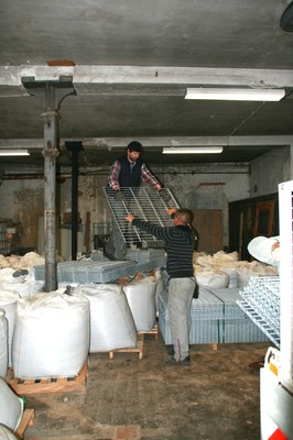 Fabrice et Gino et les grilles pour gabions