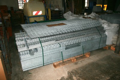 Les cages de gabions démontées
