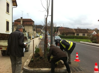 Tout le monde met la main à la pâte