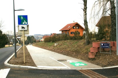 Marquage piste cyclable de Waldighoffen