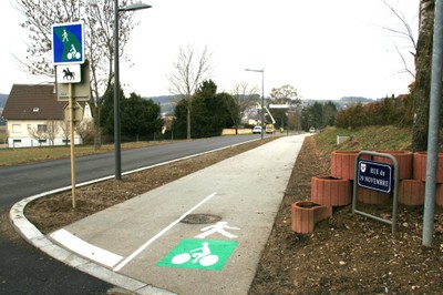 Nouveau marquage piste cyclable de Waldighoffen