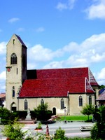 L'église et les cigognes